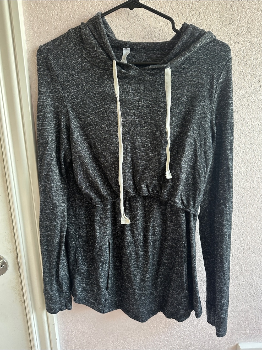 Latched Mama Size Small Lightweight Nursing Hoodie